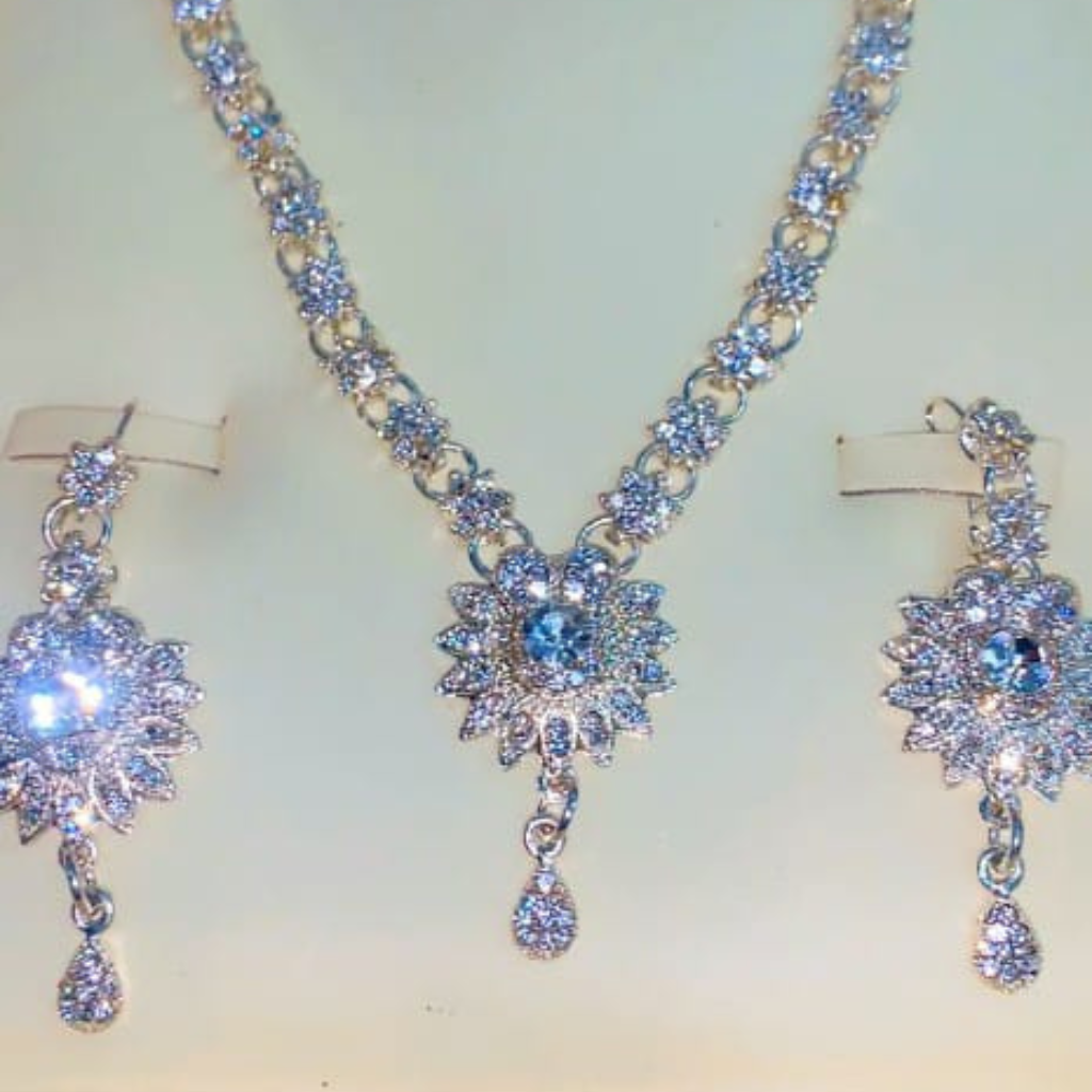 Luxury Jewelry Set – Necklace, Earrings & Ring in Gift Box